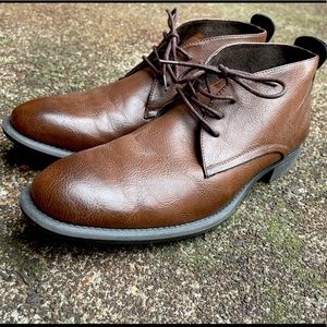 Kenneth Cole Reaction brown leather chukka boots